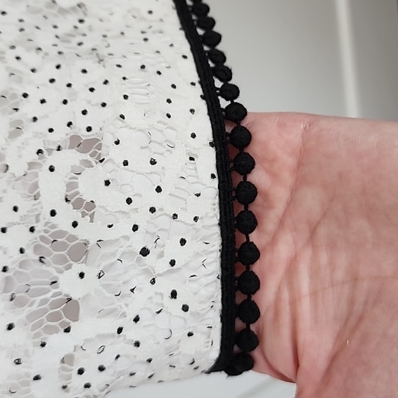 Ann Taylor White Lace Black Trim Dress 10P - Picture 4 of 9